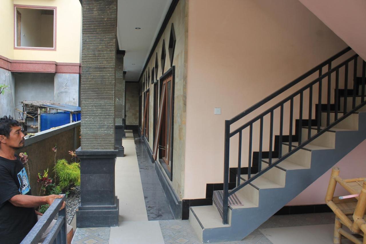 Waterfall Guest House Sukawati Extérieur photo